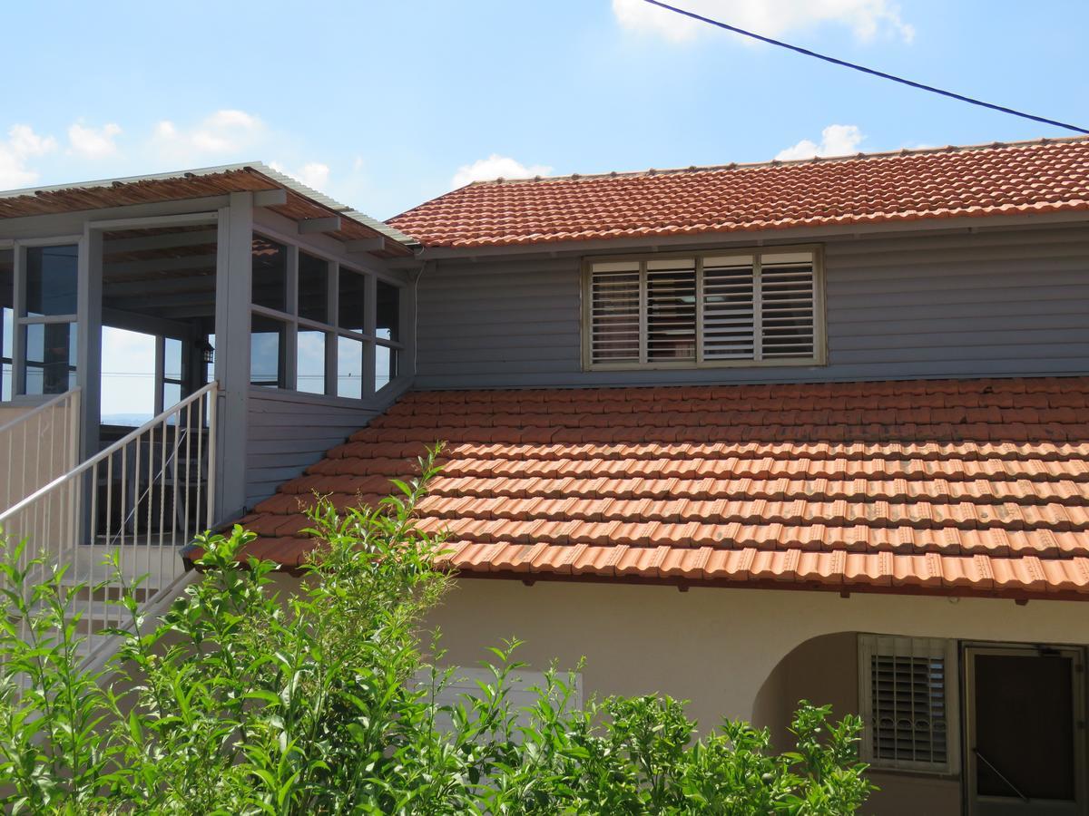 בין יער לים Villa Shelomi Ngoại thất bức ảnh